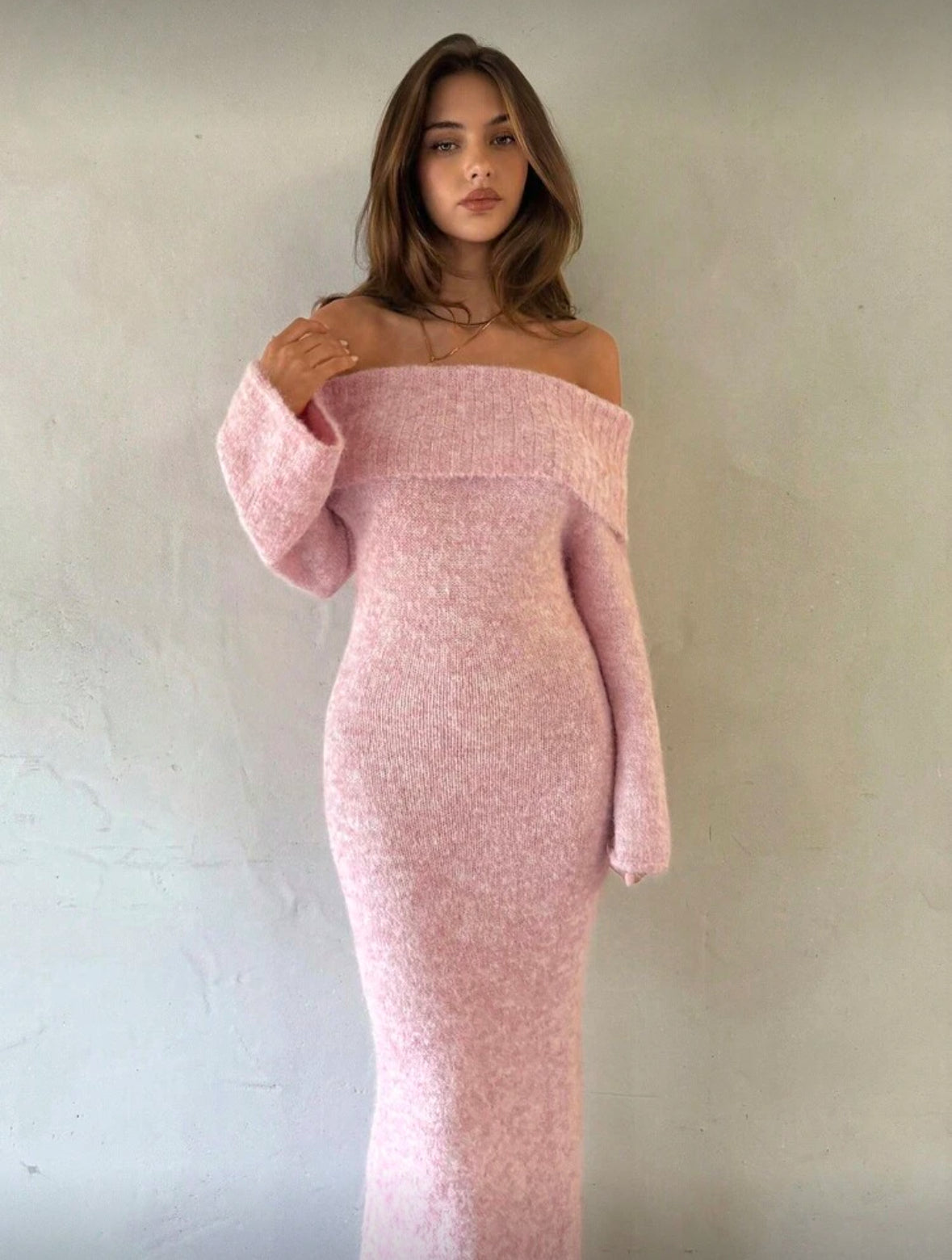 Mila Off-Shoulder Knit Maxi Dress – Blush Pink